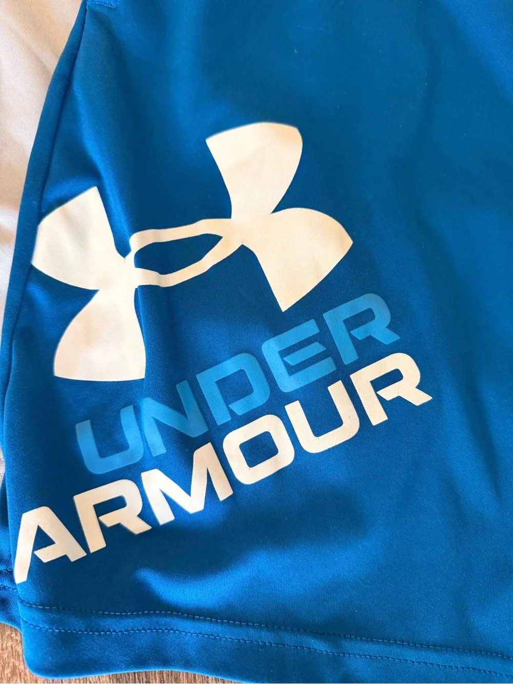 Under Armour Boys Bundle of 3, Tees and Shorts, Like New Condition
